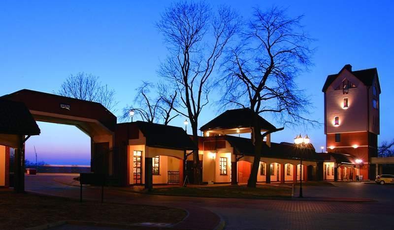 Fort Hotel Varsovia Exterior foto
