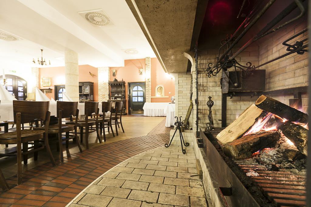 Fort Hotel Varsovia Exterior foto