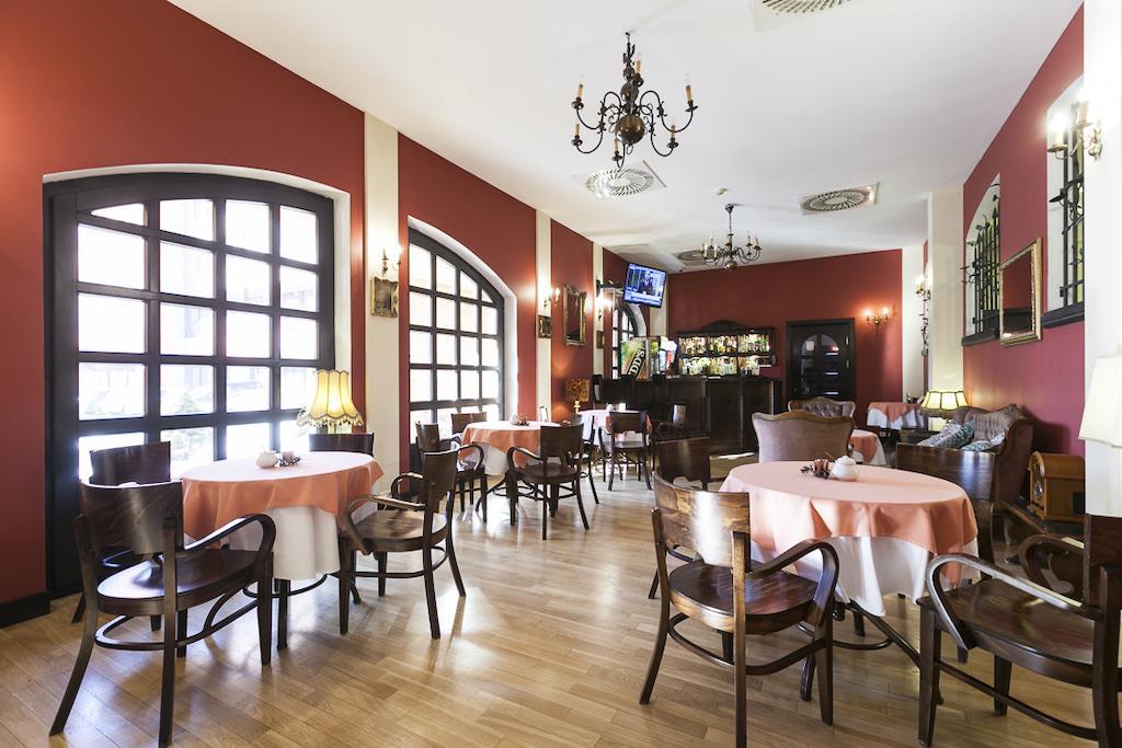 Fort Hotel Varsovia Exterior foto